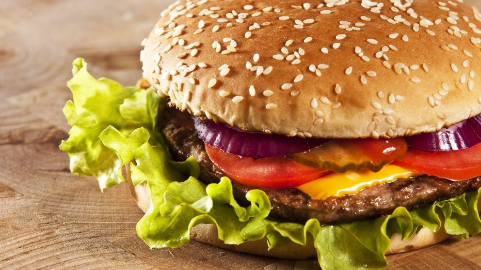 La hamburguesa venía con un ingrediente especial.