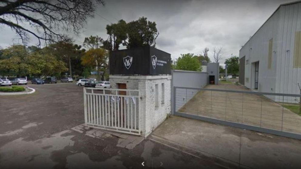 Los chicos fueron suspendidos del Club ubicado en La Plata (Google Street View).