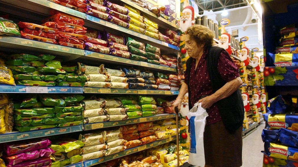 Las góndolas les siguen dando malas noticias a los consumidores.