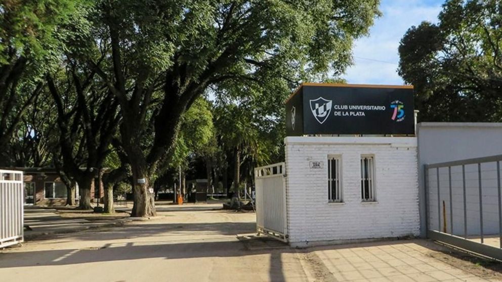 Escándalo en el Club Universitario de La Plata.