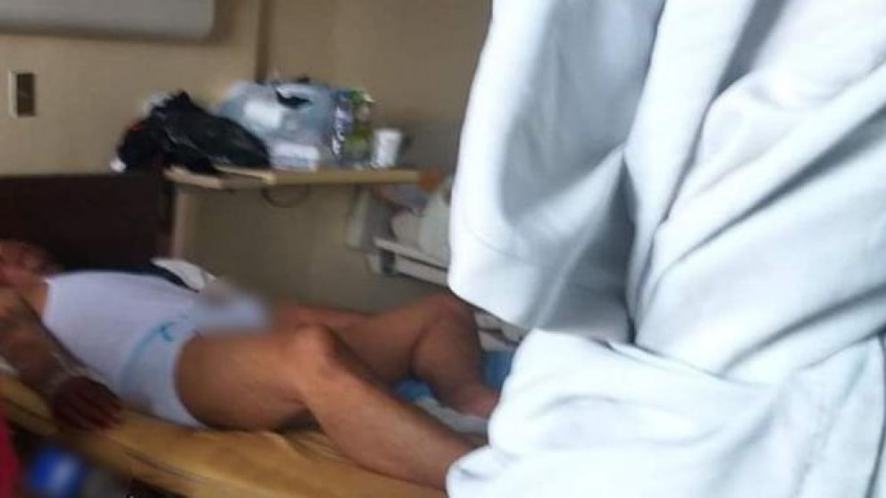 Así quedó el hombre que tuvo que ser hospitalizado.