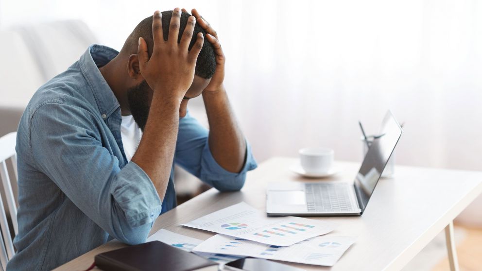 EN EL ESTUDIO REALIZADO, EL 77% REPORTA ESTRÉS LABORAL Y EL 73% DESMOTIVACIÓN.