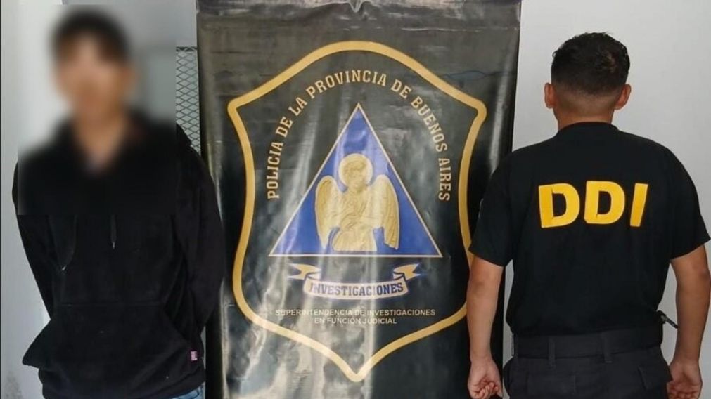 Este es el sujeto que resultó aprehendido por los investigadores policiales.