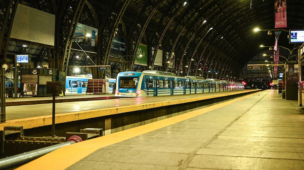 Trenes Argentinos informó cambios de horarios en las líneas Mitre y Sarmiento.