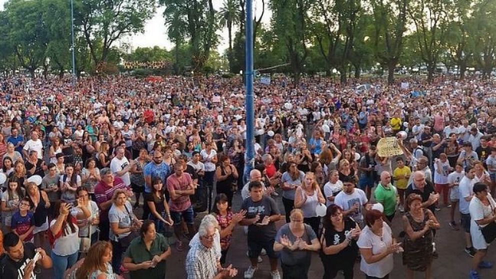 Masiva movilización para pedir justicia. (Gentileza Agencia Rafaela)