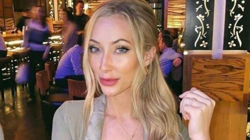 La modelo vendió sus fotos a 10 dólares cada una.