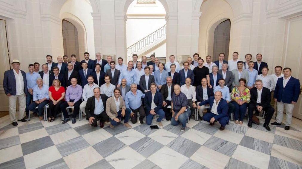 El último jueves, Kicillof se reunió con los intendentes de Juntos Por El Cambio, con quienes limó asperezas.