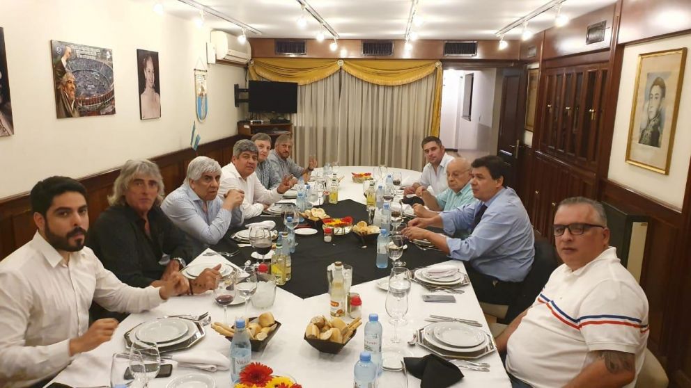 De la reunión, realizada el 31 de diciembre, participó la conducción del gremio de chóferes de camiones.