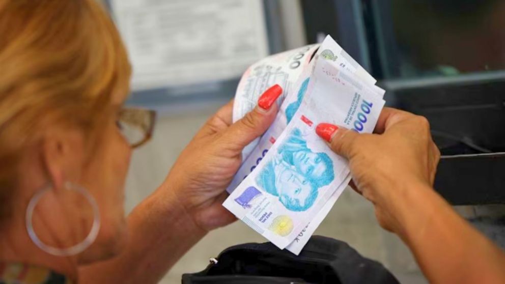 Jubilados de la m�nima: �Cu�nto cobrar�n en febrero con el aumento y el bono? (Imagen ilustrativa).