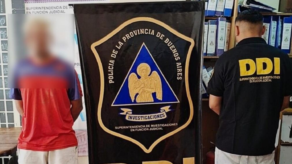Este es el sujeto que resultó aprehendido por los investigadores policiales.