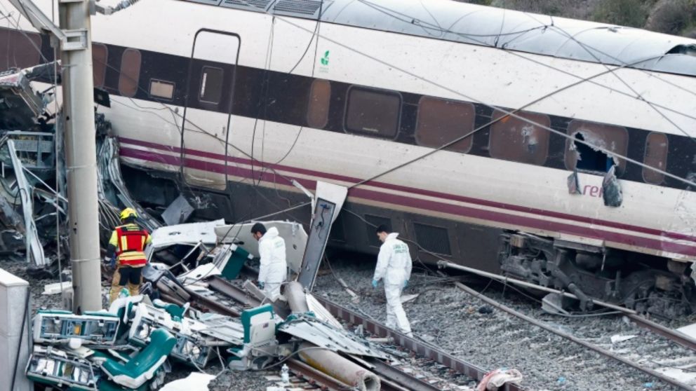 Hubo al menos 8 problemas técnicos antes del brutal choque de trenes (Gentileza La Razón, de España).