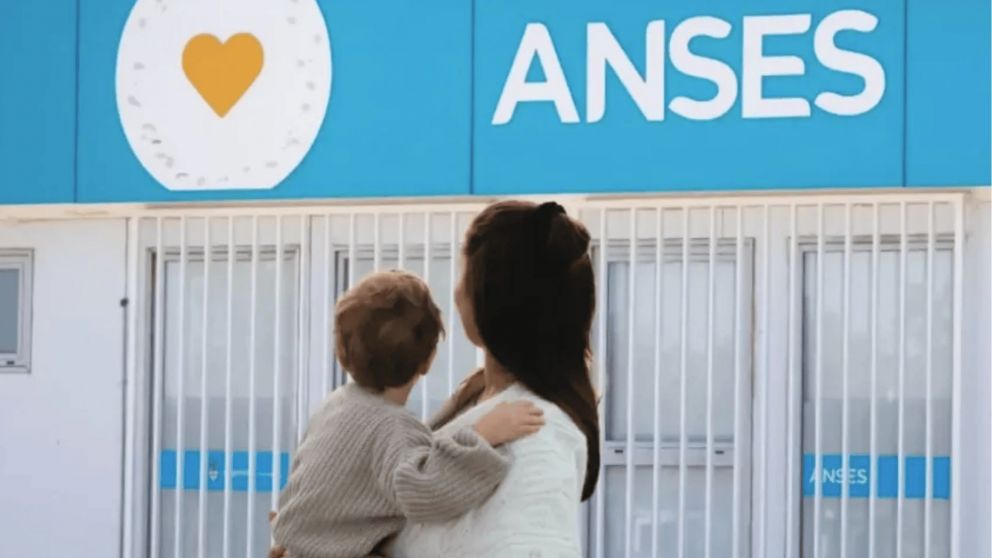 ANSES: cómo presentar la Libreta AUH para cobrar el 20% retenido
