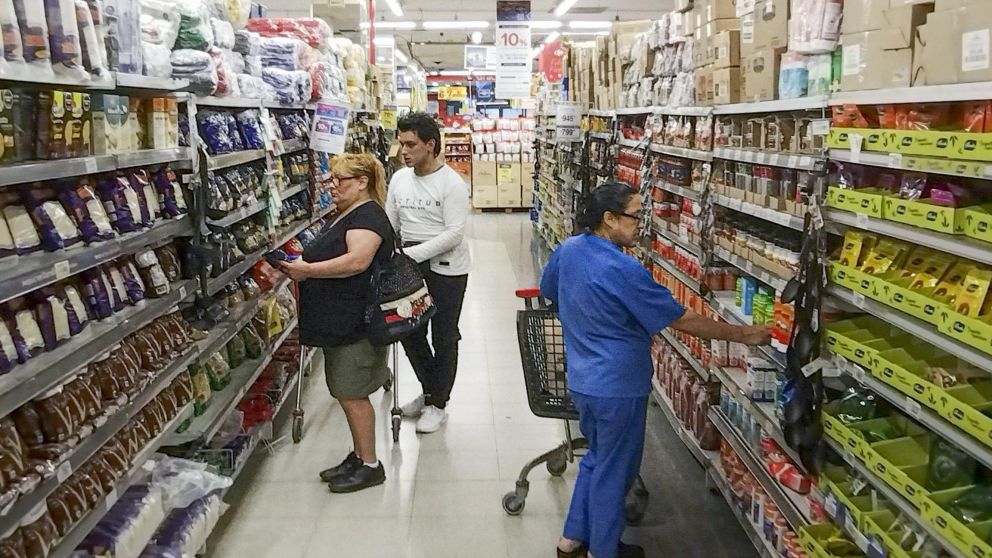 Las ventas en supermercados volvieron a caer y ya acumulan una baja del 5,1% interanual