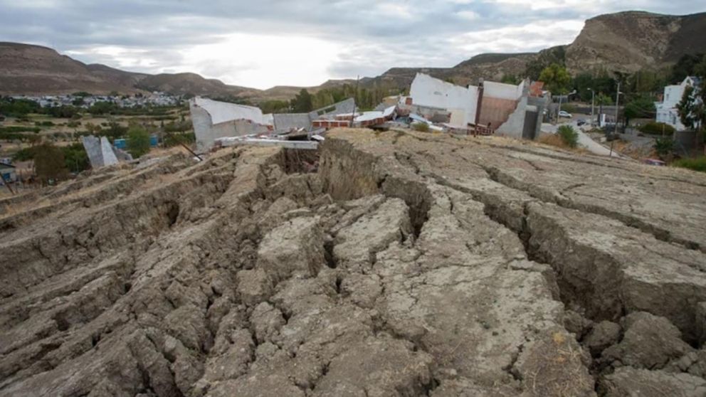 "Esto es una bomba de tiempo": desgarrador testimonio de un vecino tras el devastador desplazamiento del cerro Hermitte.