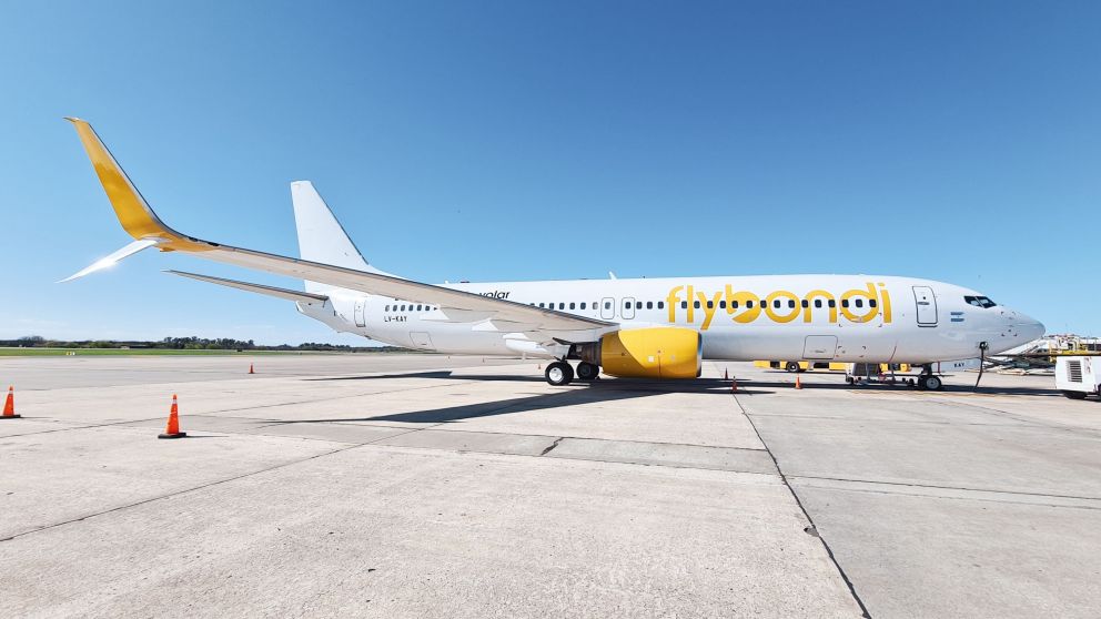 Desde Flybondi se comprometieron a sumar aeronaves ante las reiteradas cancelaciones de vuelos.