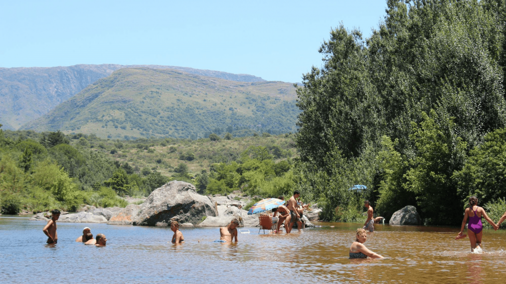 R�os claros, sombra de monte serrano y pueblos pintorescos: la f�rmula ideal para una escapada sin apuro.