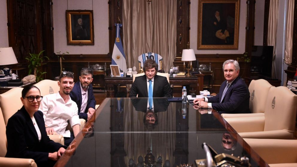 Javier Milei recibió a los hermanos Ariel y David Cunio.