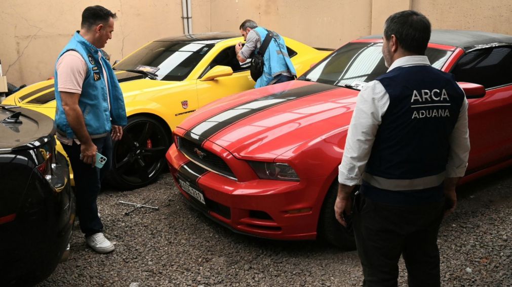 Cayó una banda que contrabandeaba autos de lujo.