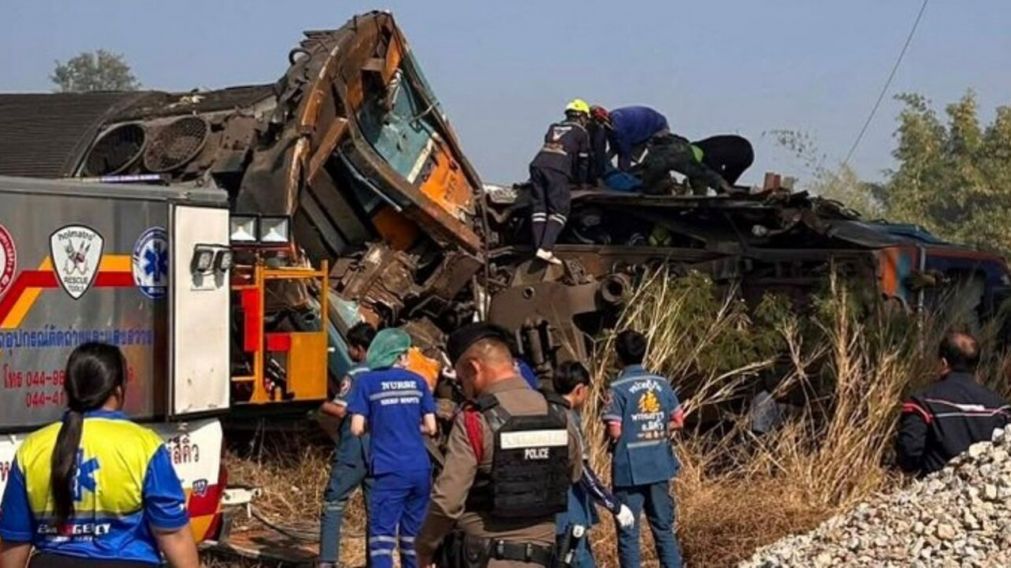 El siniestro en Tailandia dejó más de 30 muertos y docenas de heridos (X).
