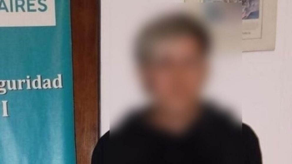 Este es uno de los malvivientes que fue aprehendido por las autoridades policiales.
