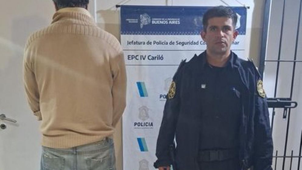 El detenido utilizaba una aplicación diseñada para generar capturas de pantalla con datos bancarios falsos.