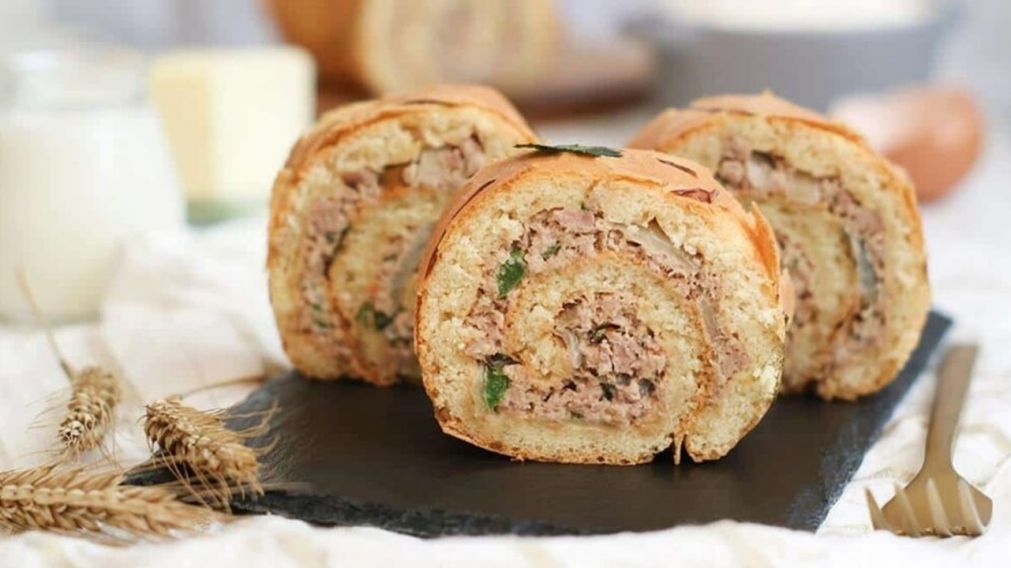 El pionono de at�n fresco es una receta ideal para el verano.