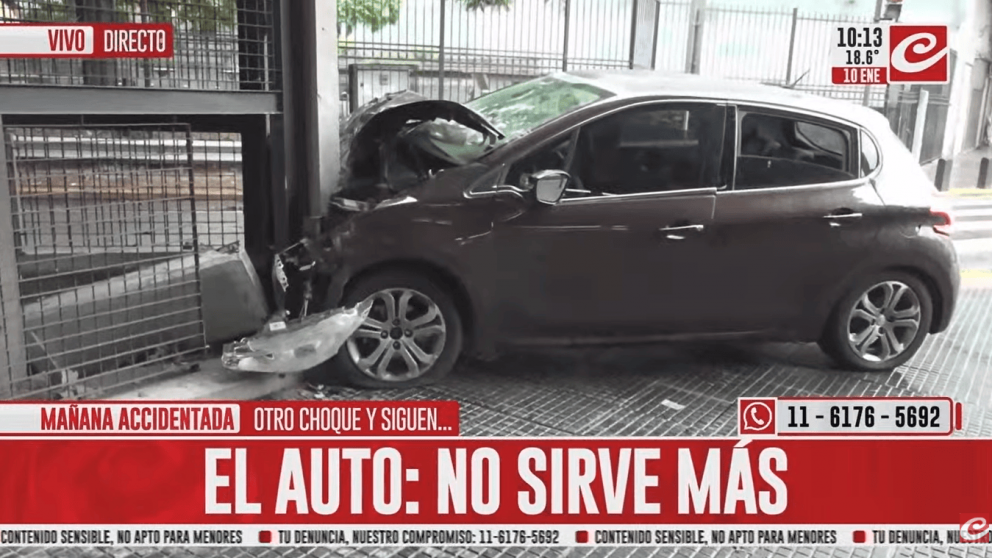 Auto se estampó contra una columna en la Autopista 25 de Mayo: cinco jóvenes fueron trasladados de urgencia al Hospital Argerich