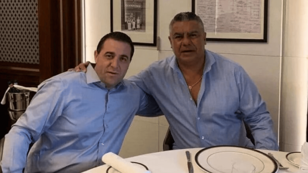 Pablo Toviggino junto a Claudio �Chiqui� Tapia.