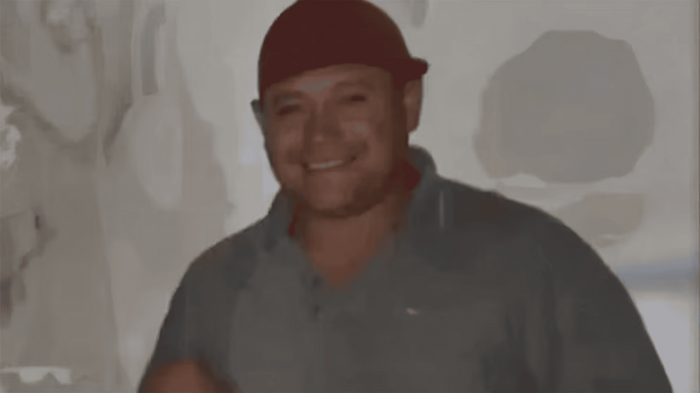 Juan Gabriel González tenía 45 años.