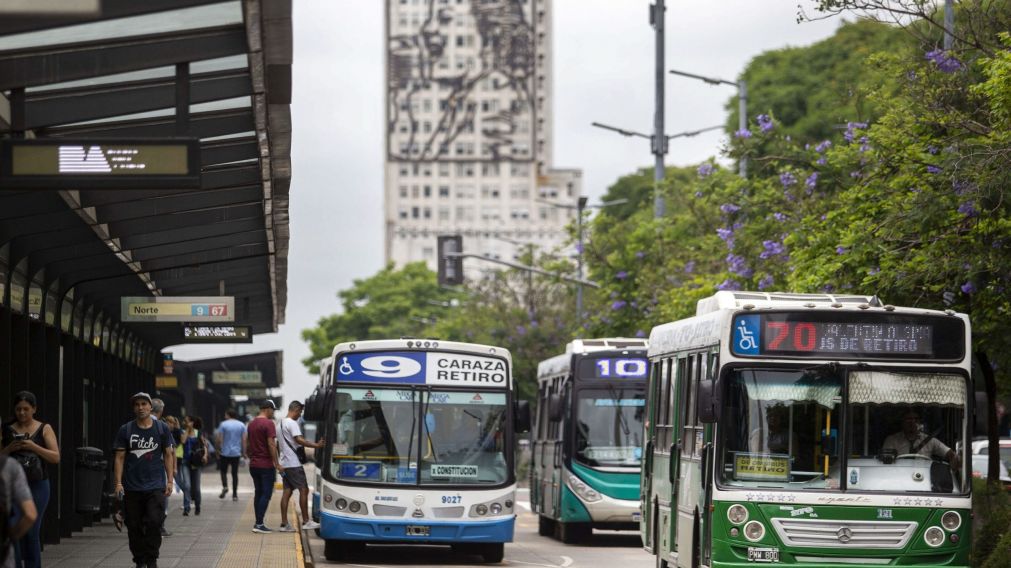 Cuál será la línea de colectivo que sumará una nueva parada en Aeroparque.