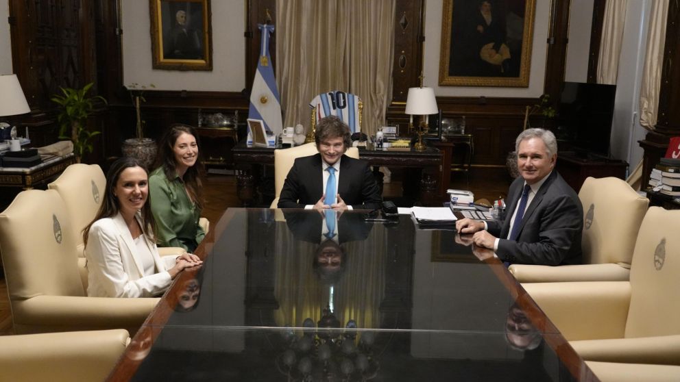 Javier Milei recibi� en la Casa Rosada a la activista venezolana, Elisa Trotta.