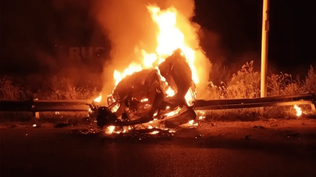 As� qued� el auto tras el fatal accidente.