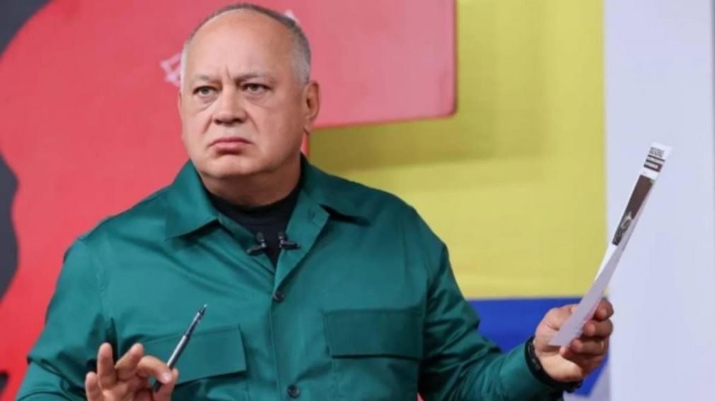 Cabello atacó duramente al presidente de Argentina.