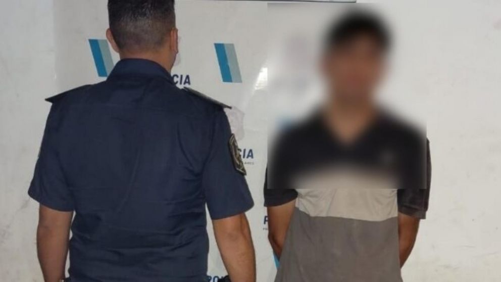 Este es uno de los delincuentes que fue aprehendido por los investigadores policiales.
