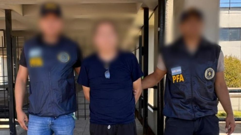 Este es el sujeto que resultó aprehendido en el operativo.
