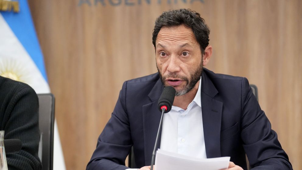 "No hubo, ni hay necesidad ni urgencia", dijo Maximiliano Ferraro sobre los cambios en la Ley de Inteligencia.