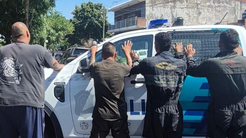 Estos son los sujetos que resultaron aprehendidos en el procedimiento.