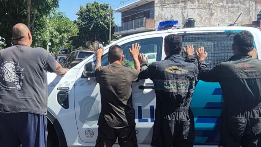 Estos son los sujetos que resultaron aprehendidos en el procedimiento.