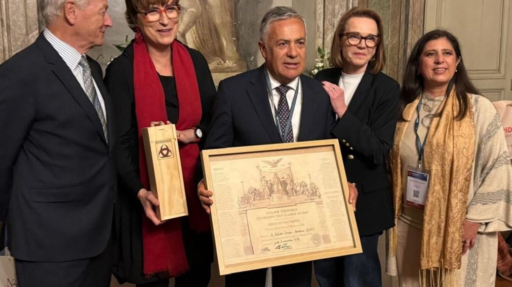 Alfredo Cornejo reconocido en Francia