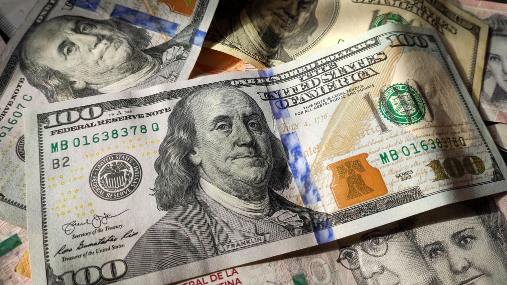 El dólar superó el techo de la banda cambiaria.