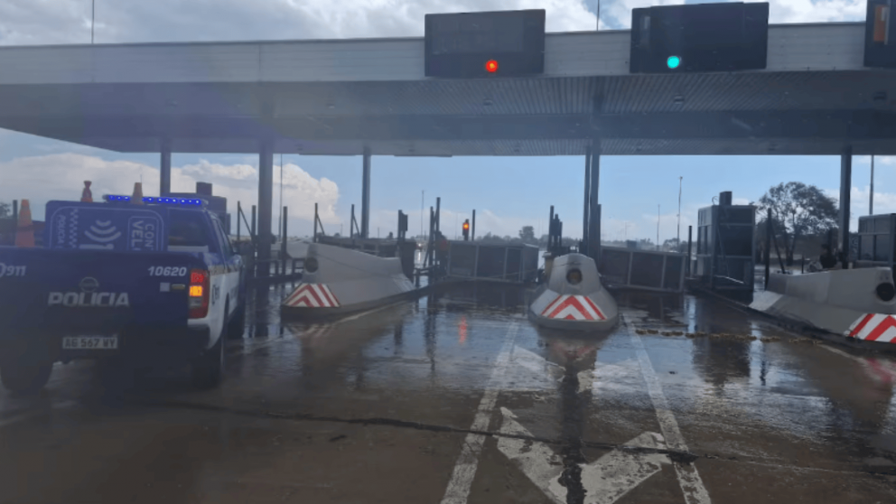 Las cabinas volteadas por el temporal.