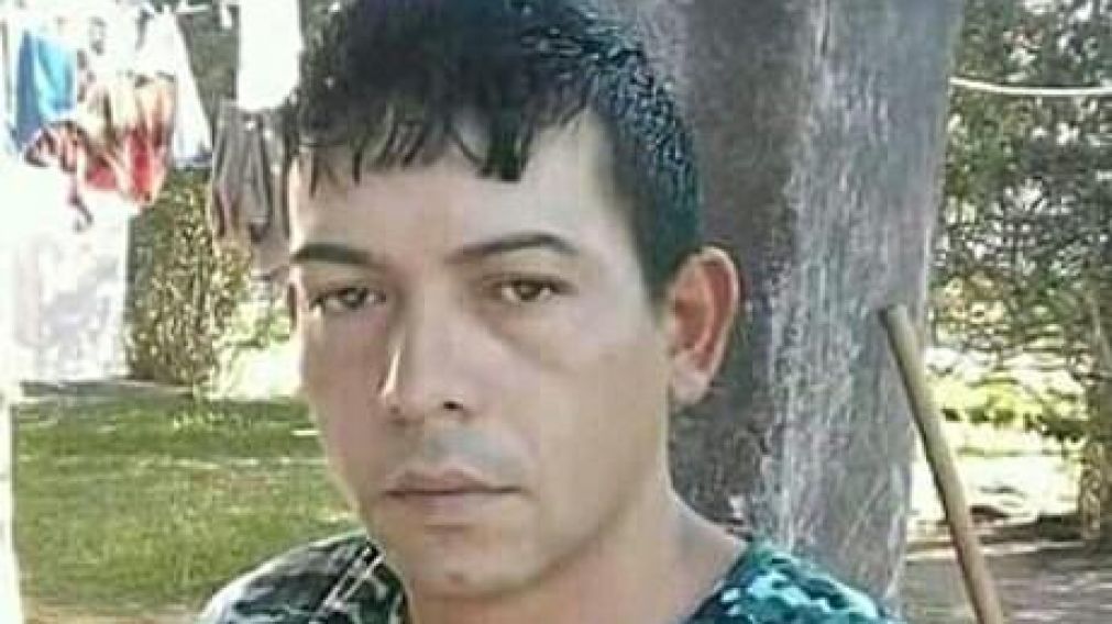 José Antonio Ceballos asesinó a su ex pareja y está prófugo.