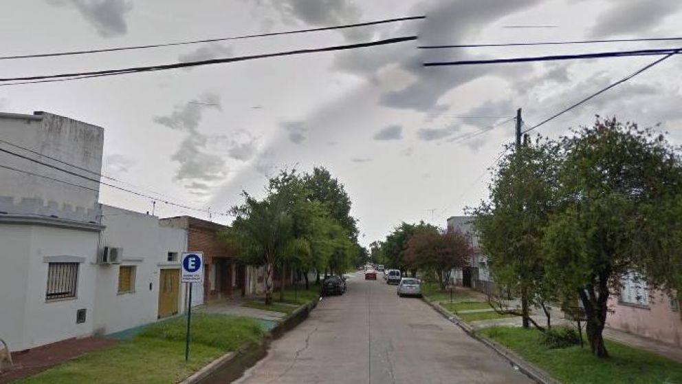 En esta calle los vecinos colgaron un pasacalles (Google Street View).