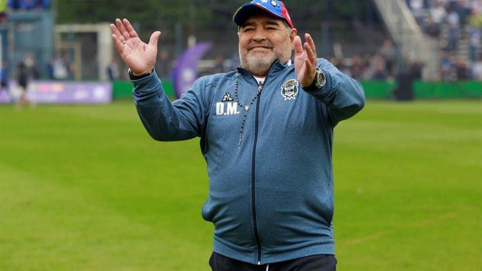 Maradona, siempre en la vidriera de la realidad.