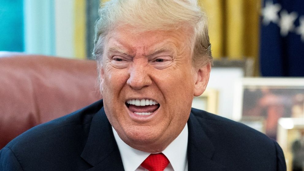 Donald Trump arremete con todo. 