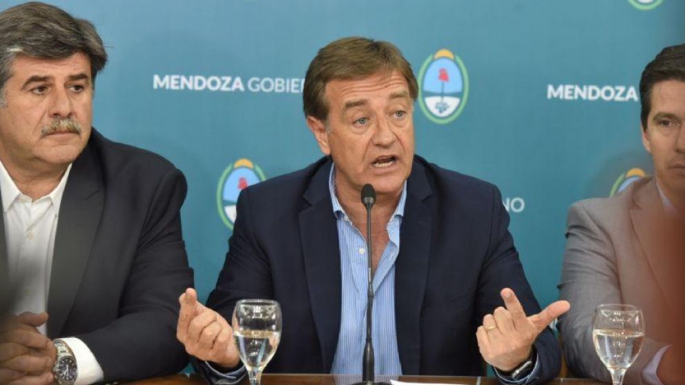 Suárez confirmó la decisión en una conferencia de prensa. (Gentileza Mendoza Online).