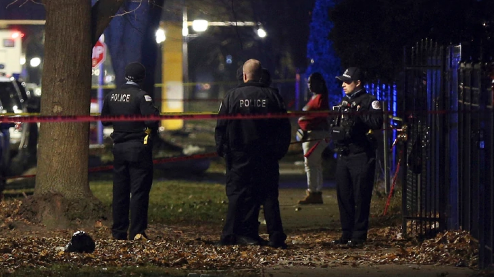 Trece heridos en un tiroteo durante reunión privada en Chicago (AP)