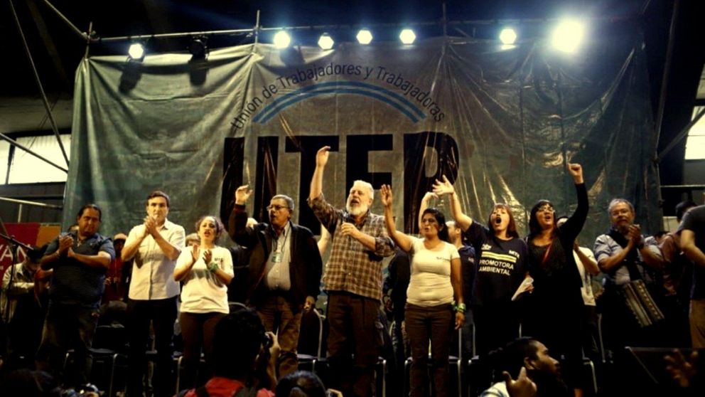 Alderete (CCC) Y Castro (CTEP), oradores principales del acto en Ferro.