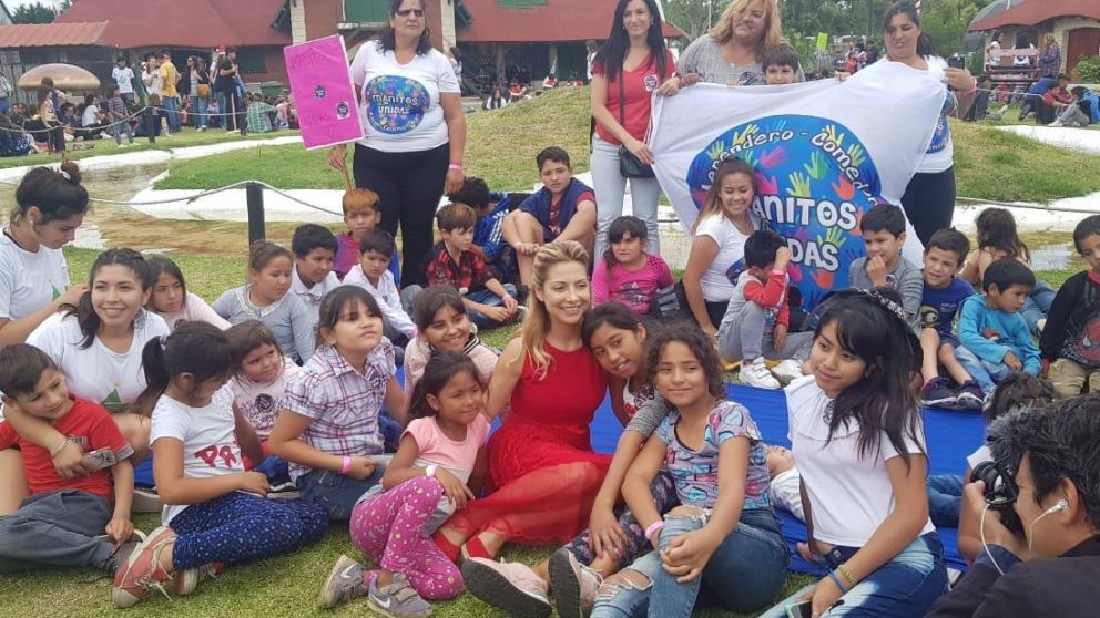 Los juguetes fueron destinados a niños y niñas de diferentes comedores e instituciones de apoyo a la infancia.