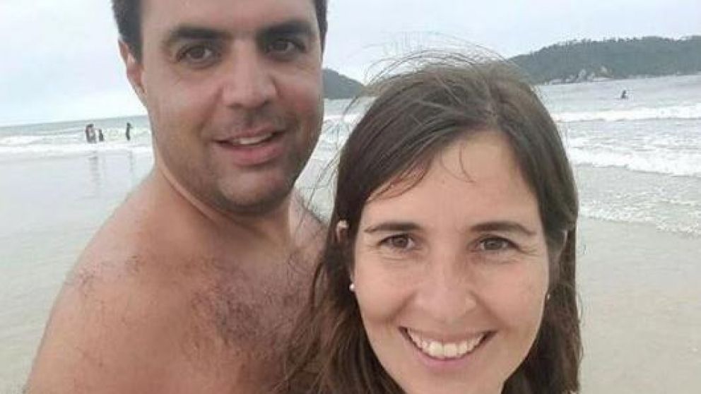 Bernal y Laura atravesaban una separación.